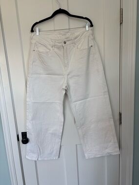 Old Navy Women’s White Wide-Leg Jeans